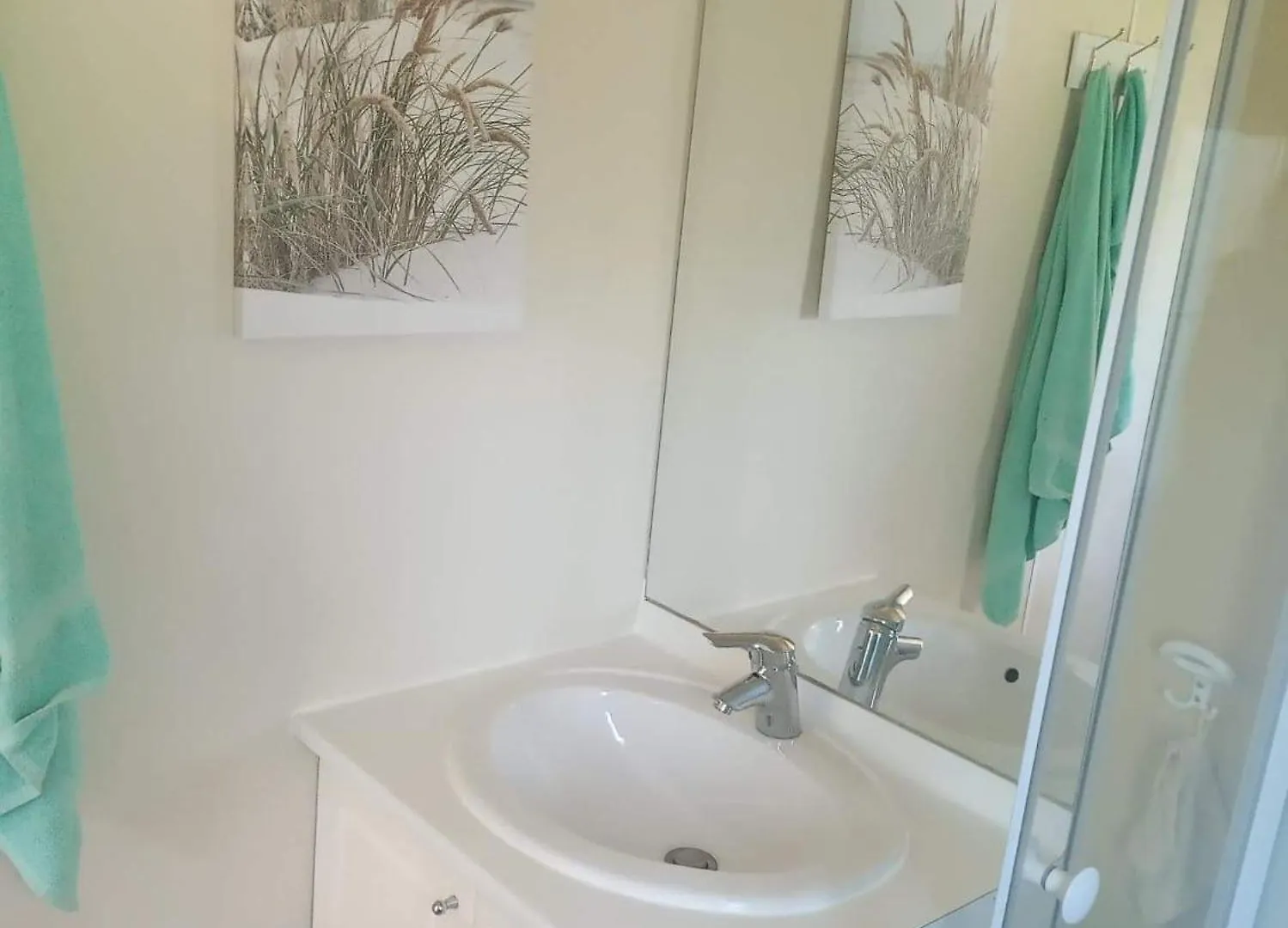 Mobil Home Dans Camping Aquatique Hyeres France